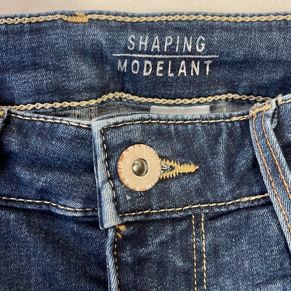 Shaping - Size 28/32 - Full Length - Stretch material - Like new - Picture 3 of 4